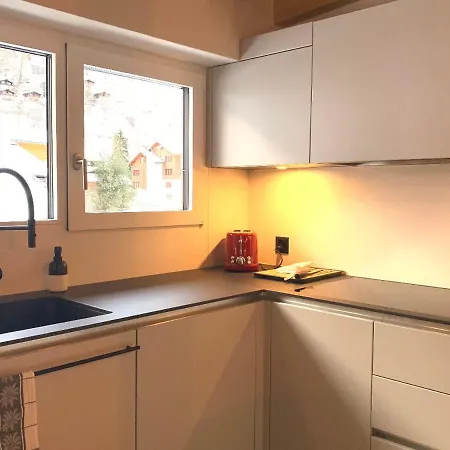 Alti Post Zentralgelegene, Stilvolle Dachwohnung Apartment