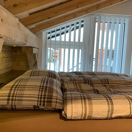 Alti Post Zentralgelegene, Stilvolle Dachwohnung Täsch
